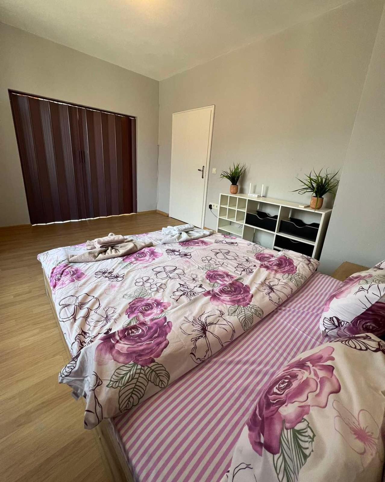 Rio Sunny 2Bdr Apt Near Ndk - Metro - Non-Stop Paid Public Parking Sofia Luaran gambar
